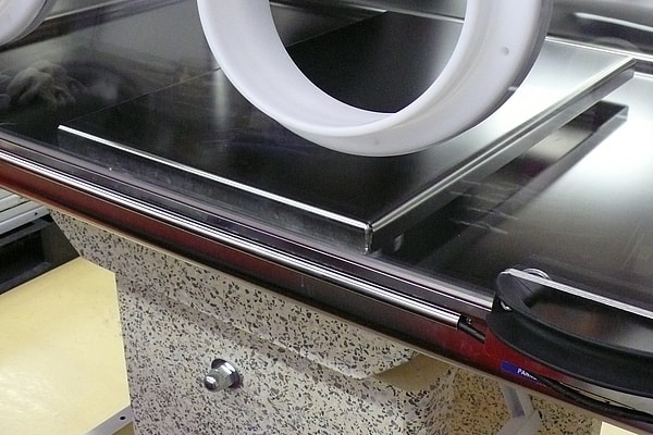 Anti-vibration marble for Glove Boxes