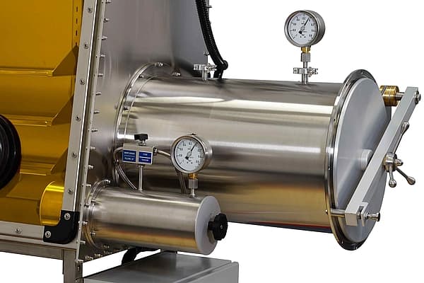Vacuum Chamber for Glove Boxes