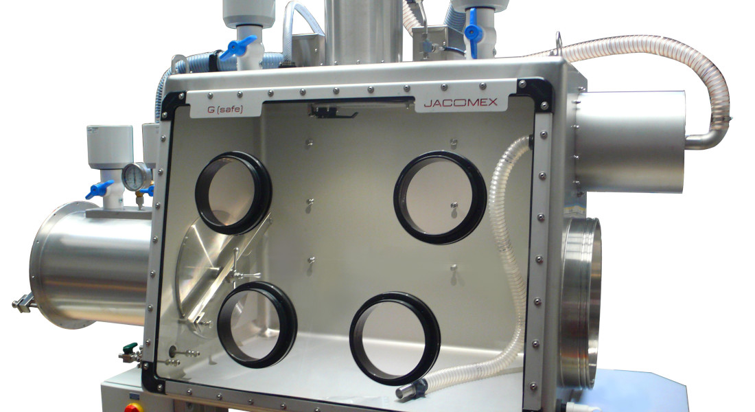 Mox Fuel Development and Fabrication in Glovebox