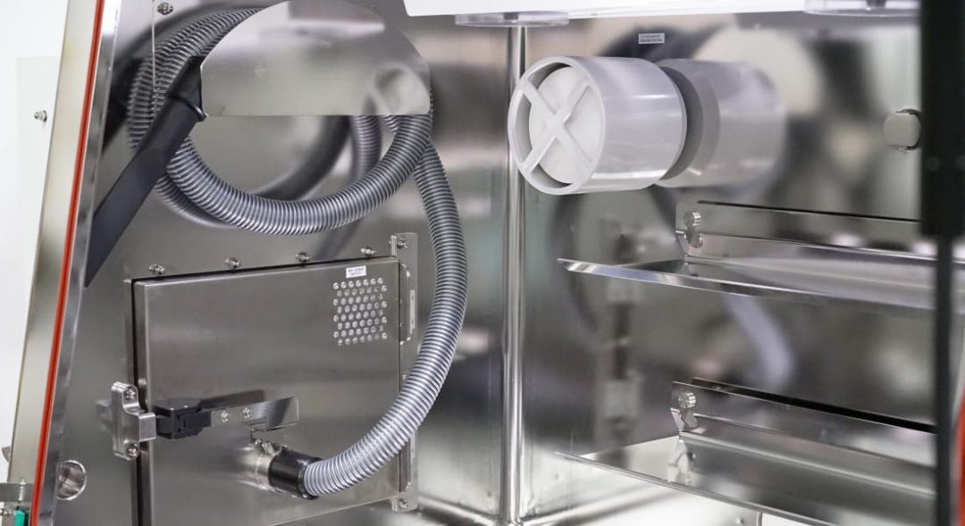 Glove Boxes and Isolators for Pharmaceutical and Medical Industries
