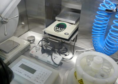 Heating Plates for Glove Box