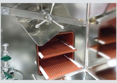 Pharmaceutical drying Ovens – Sterilizer and incubator for Glove Boxes
